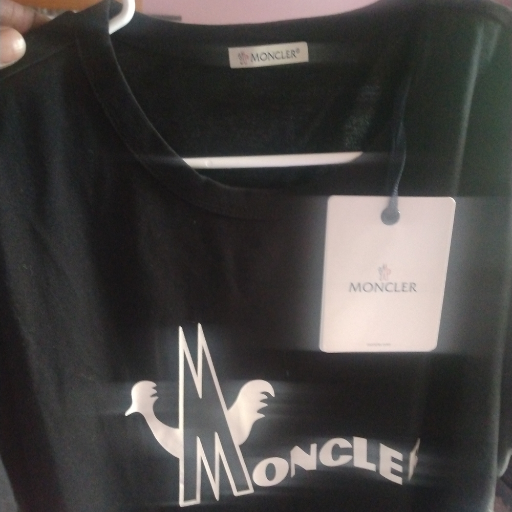 Moncler tshirt